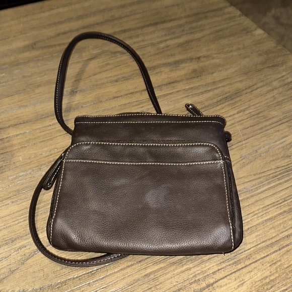 Cross body purse. - Picture 2 of 2